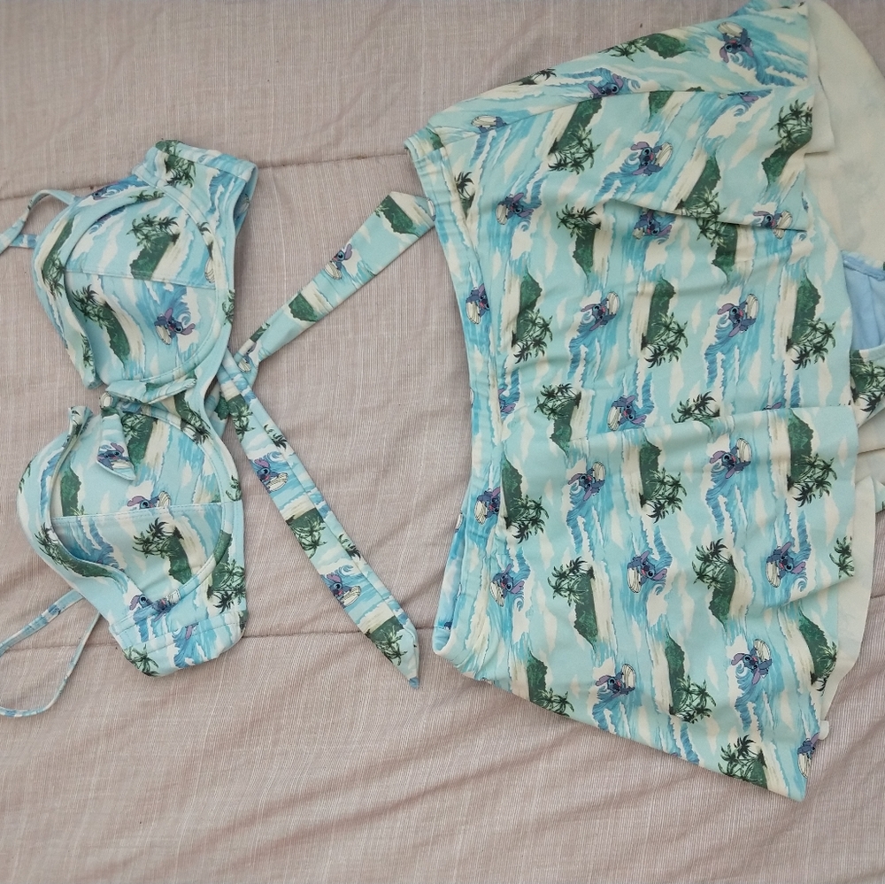 Disney Sale Hot topic Disney Stich bikini m/xl